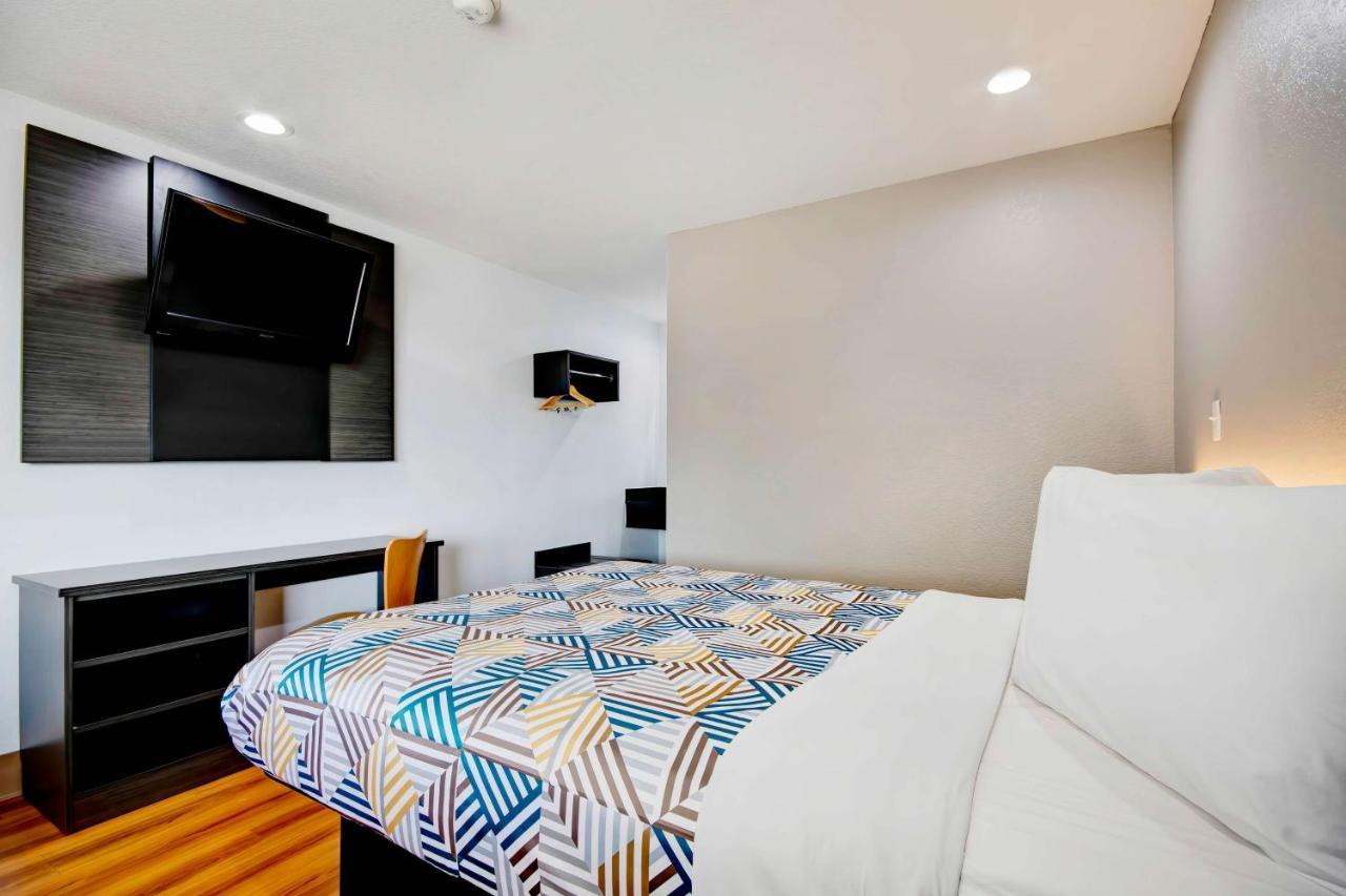 6-port Allen, La - Baton Rouge Hotel 2*