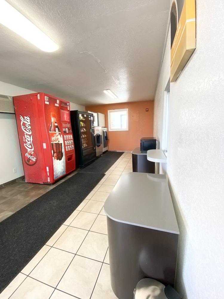 6-port Allen, La - Baton Rouge Hotel 2*