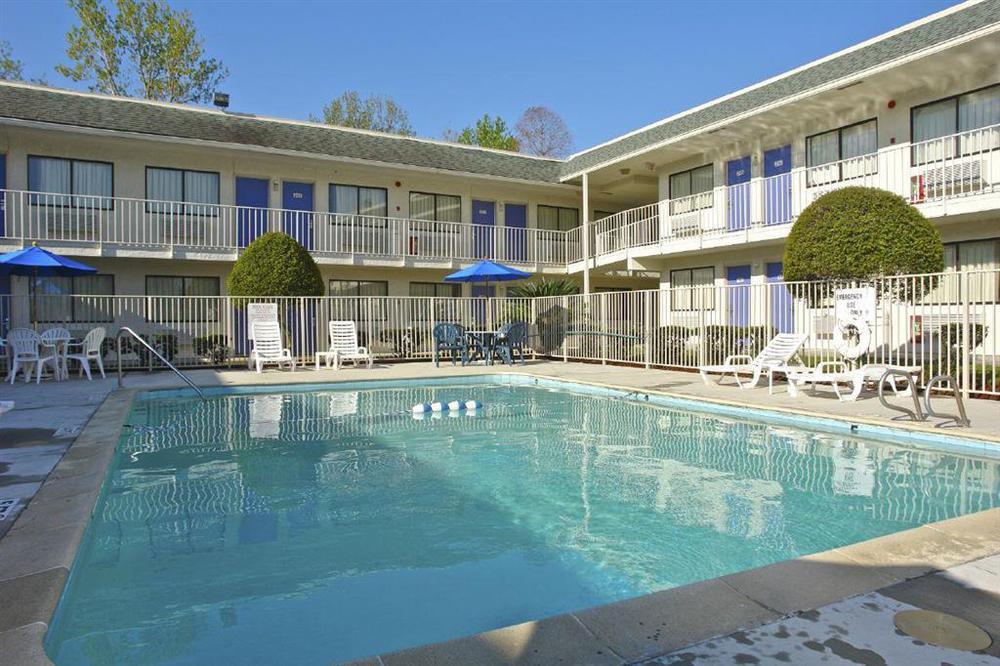 6-port Allen, La - Baton Rouge Hotel